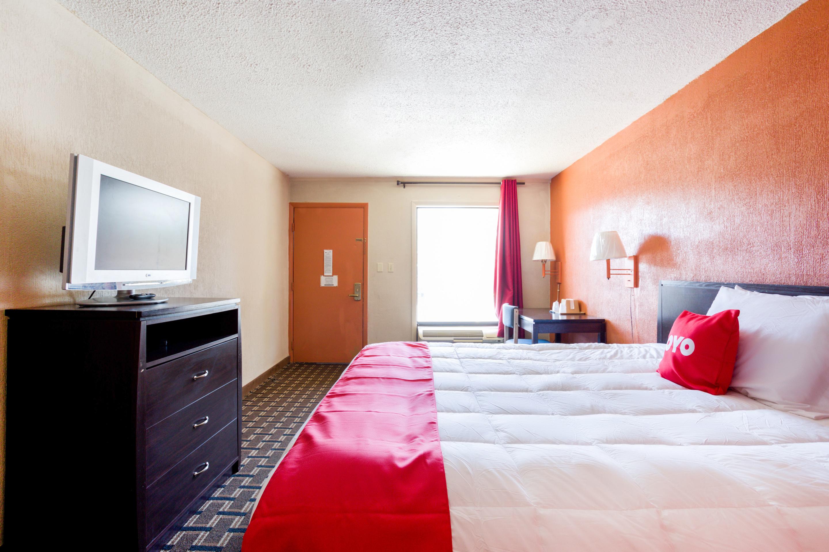 Oyo Hotel Pensacola I-10 & Hwy 29 Ferry Pass Екстериор снимка