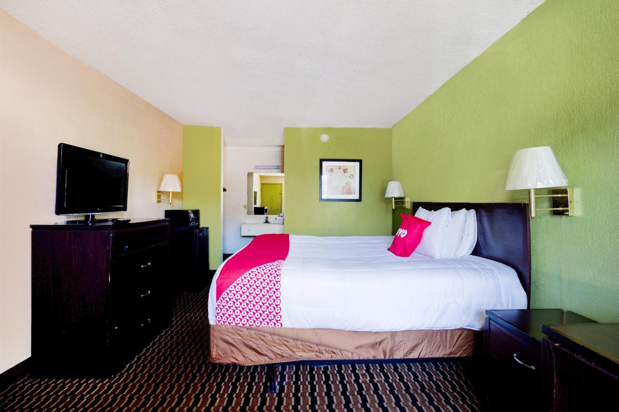 Oyo Hotel Pensacola I-10 & Hwy 29 Ferry Pass Екстериор снимка