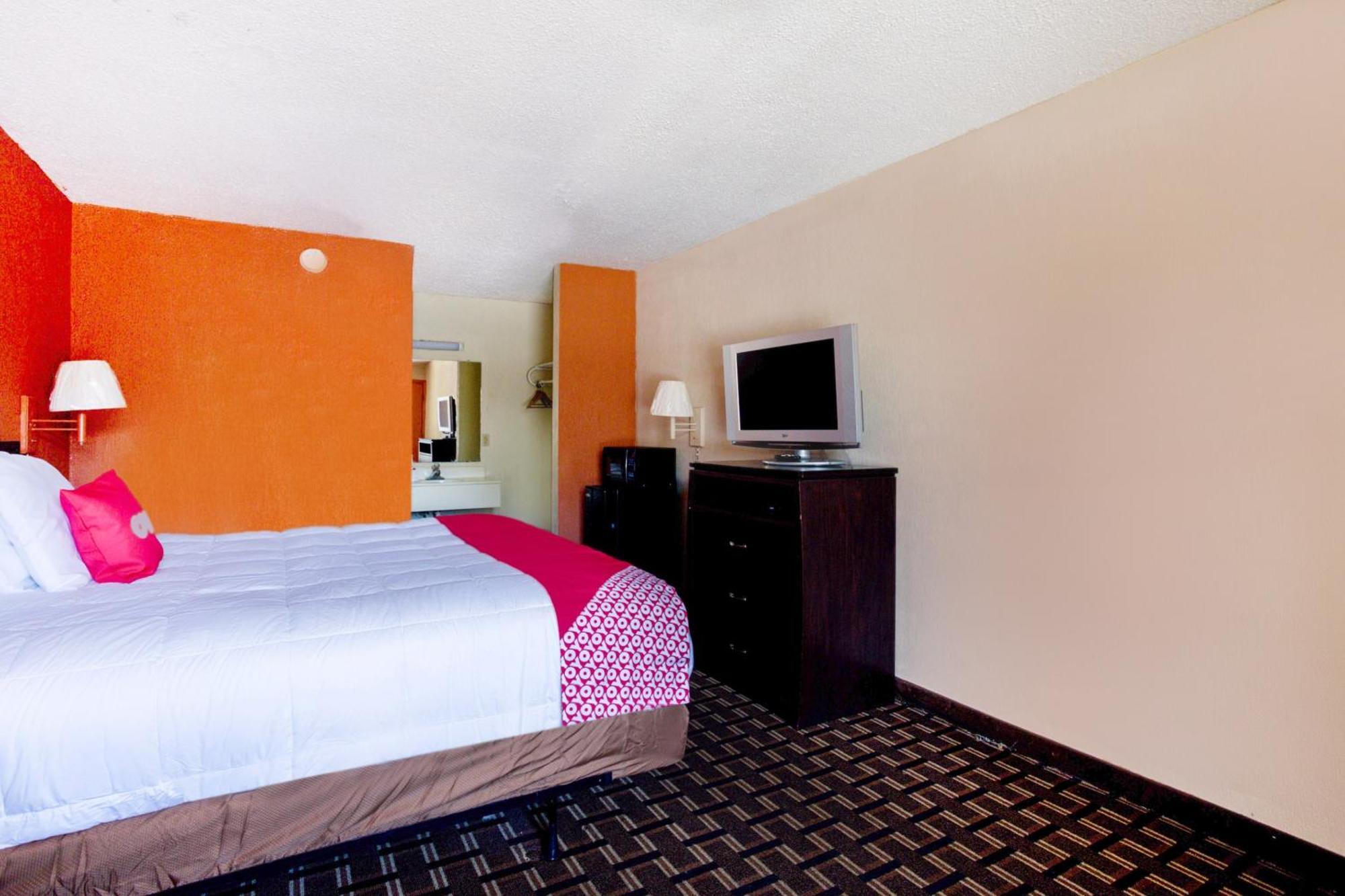 Oyo Hotel Pensacola I-10 & Hwy 29 Ferry Pass Екстериор снимка
