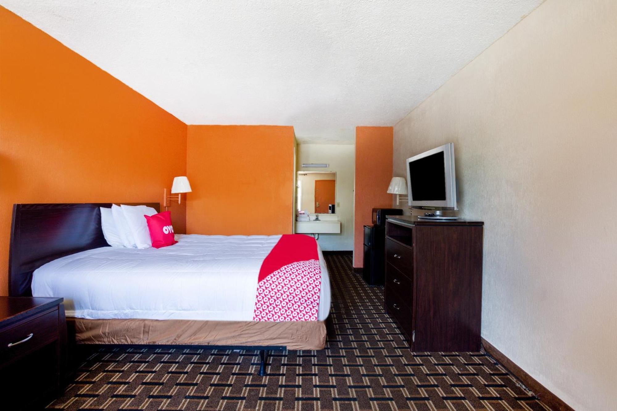 Oyo Hotel Pensacola I-10 & Hwy 29 Ferry Pass Екстериор снимка